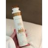 Lattafa Perfume Ana Abiyedh Poudree 300 ml — widok produktu; bardzo bliskie ujęcie; na białym tle; najszersze kadrowanie