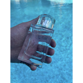 Fragrance World Invisible EDP 100 ml — produktvy; mycket tät närbild; på vit bakgrund; tätaste bildutsnitt
