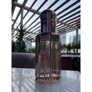 Ganymede Aroma 12 ml — product in een gestileerde setting; zeer nabije close-up; op een witte achtergrond; ruimste kadrering