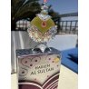 Khadlaj Hareem Al Sultan Silver 35 ml — product in een gestileerde setting; zeer nabije close-up; buiten; ruimste kadrering
