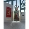 Fragrance World King K EDP 80 ml — упаковка товара; очень крупный план; на белом фоне; самый близкий кадр