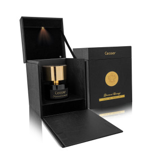 Fragrance World Ceaser EDP 100 ml — продукт и опаковка; близък план; на бял фон