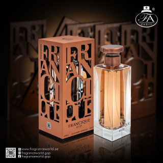 Fragrance World Francique 63,55 EDP 100 ml — товар и упаковка; крупный план; на тёмном фоне; самый близкий кадр