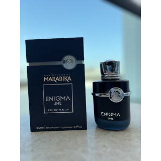 Fragrance World Enigma Une EDP 100 ml — toote pakend; väga lähivõte; valgel taustal; lähim kadreering