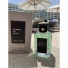 Pepper so Spicy EDP 100 ml — товар в стилизованной композиции; очень крупный план; на открытом воздухе; средний план