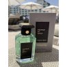 Pepper so Spicy EDP 100 ml — товар в стилизованной композиции; очень крупный план; на открытом воздухе; самый широкий кадр