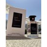 Fragrance World White As Tuberose EDP 100 ml — toode stiliseeritud keskkonnas; väga lähivõte; valgel taustal