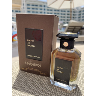 Fragrance World Dark as Wood EDP 100 ml — produkt og emballage; meget tæt nærbillede; på hvid baggrund