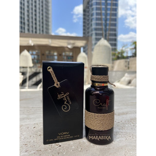 Vurv Craft Noire EDP 100 ml — товар в стилизованной композиции; очень крупный план; на открытом воздухе; самый широкий кадр