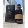 Lattafa Perfume Vurv Craft Noire EDP 100 ml — товар и упаковка; очень крупный план; на белом фоне; самый широкий кадр