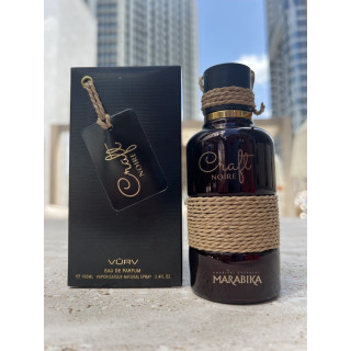 Lattafa Perfume Vurv Craft Noire EDP 100 ml — товар и упаковка; очень крупный план; на белом фоне; средний план