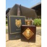 Fragrance World Alpha EDP 100 ml — товар в стилизованной композиции; очень крупный план; на открытом воздухе; самый близкий кадр