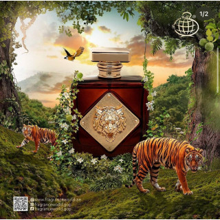 Fragrance World Apex EDP 100 ml — товар в стилизованной композиции; очень крупный план; среди зелени; самый близкий кадр