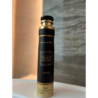 Lattafa Perfume KHAMRAH 300 ml — изображение товара; очень крупный план; на белом фоне; средний план