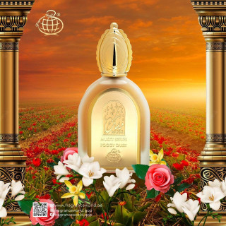Fragrance World Musky Series foggy dusk EDP 100 ml — toode stiliseeritud keskkonnas; väga lähivõte; lilledega; lähim kadreering