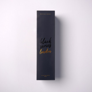 Royal Platinum Black Series LONDON EDP 200 ml — produkto vaizdas; visa kompozicija; šviesiame fone